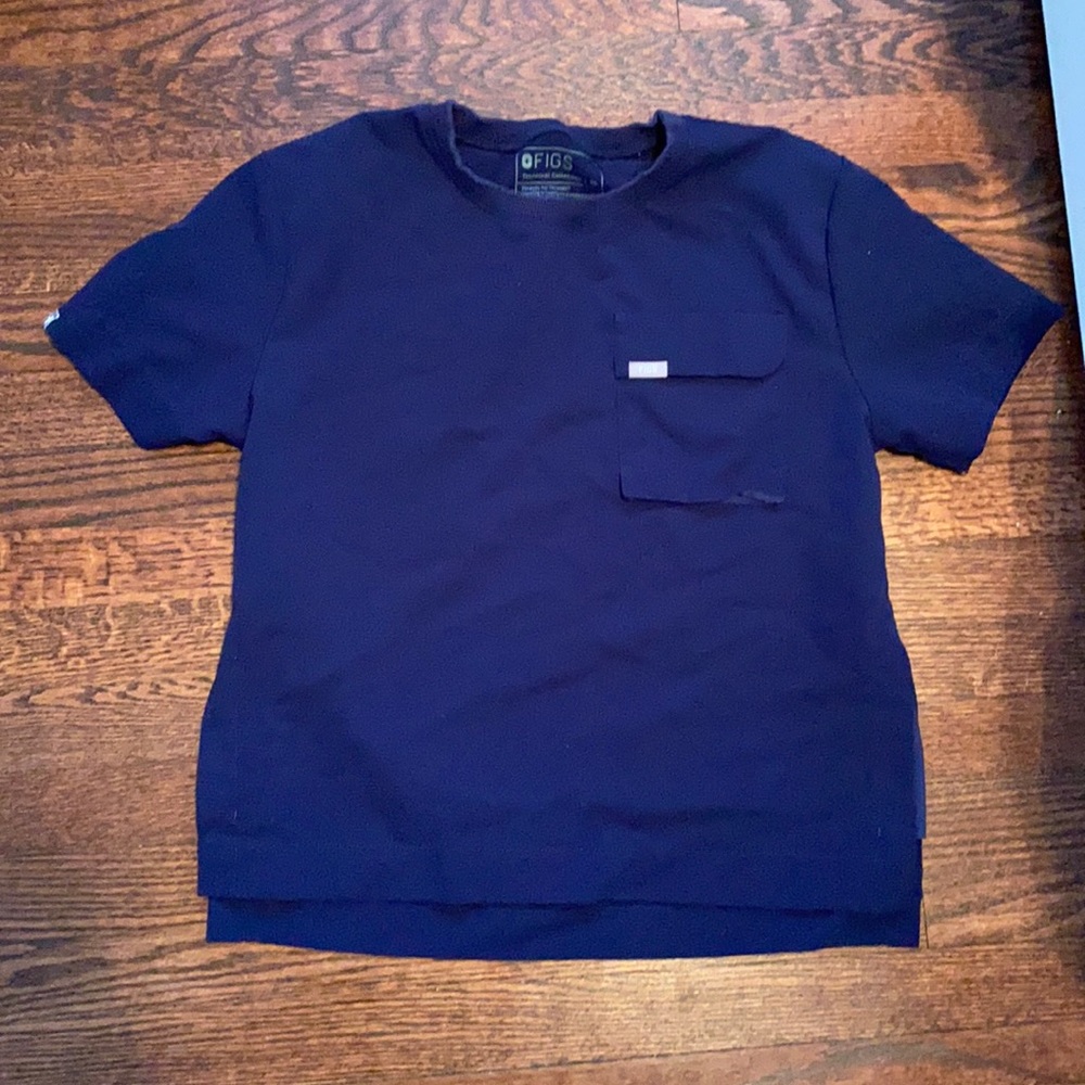FIGS scrub top